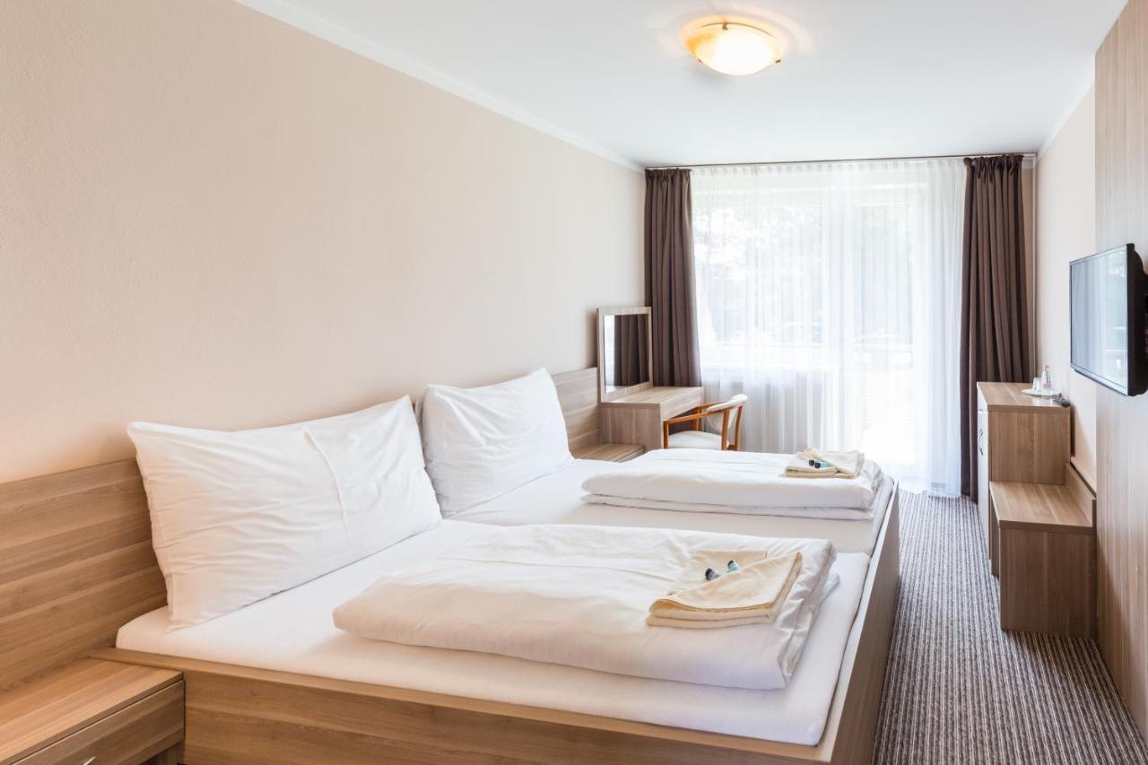 Bed & Breakfast Hotel Perla Нове-Место-над-Вагом Экстерьер фото